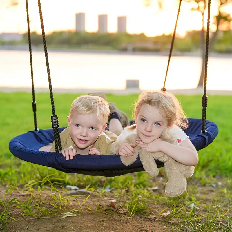swing set with saucer swing